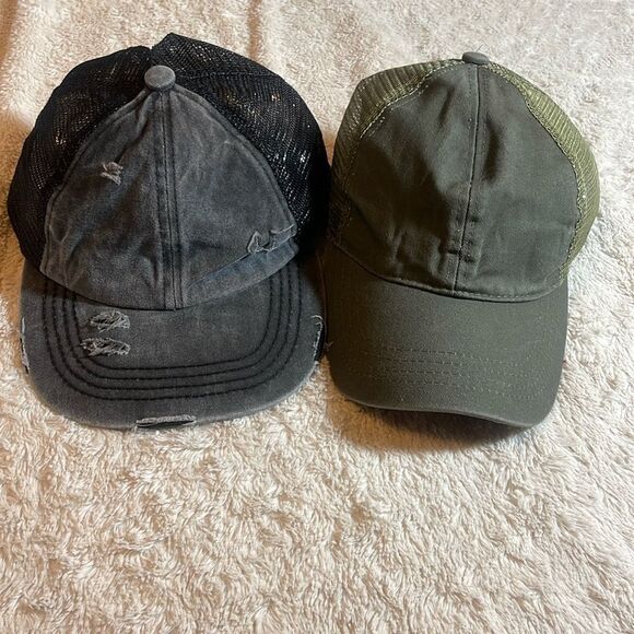 Accessories - Ladies hat bundle